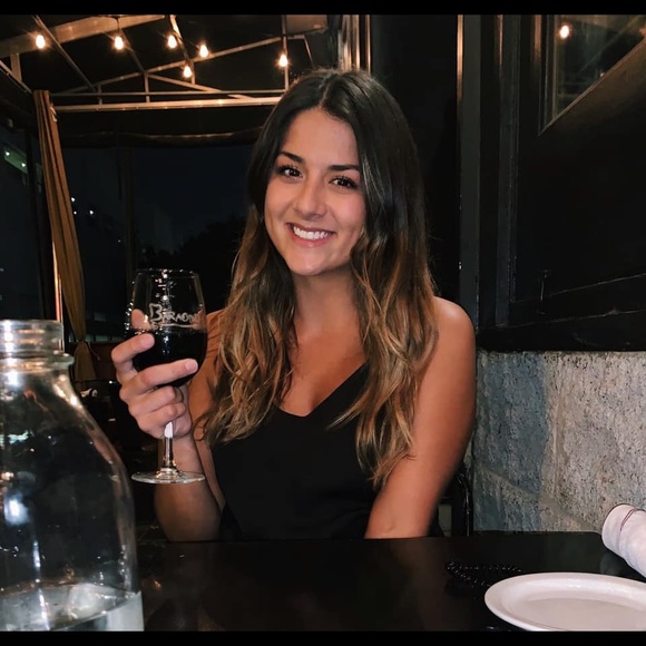 Meet your Posher, Marissa - Picture 2 of 2